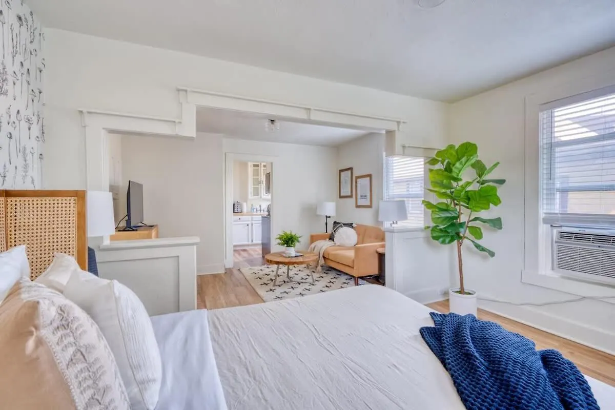 Stay Portland - La Casa Burnside - Local Eateries - Shops - Bars 0*,