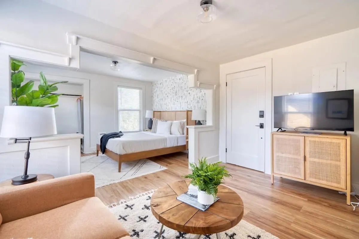 Apartament Stay Portland - La Casa Burnside - Local Eateries - Shops - Bars